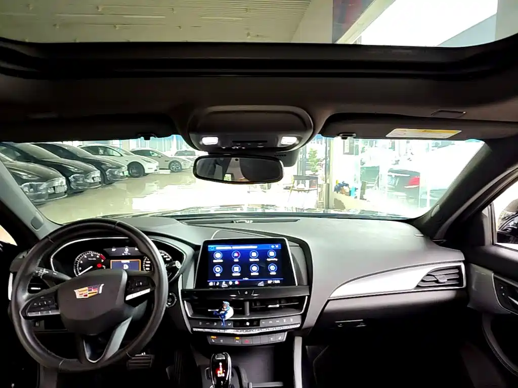 Cadillac CT5 — миниатюра 18
