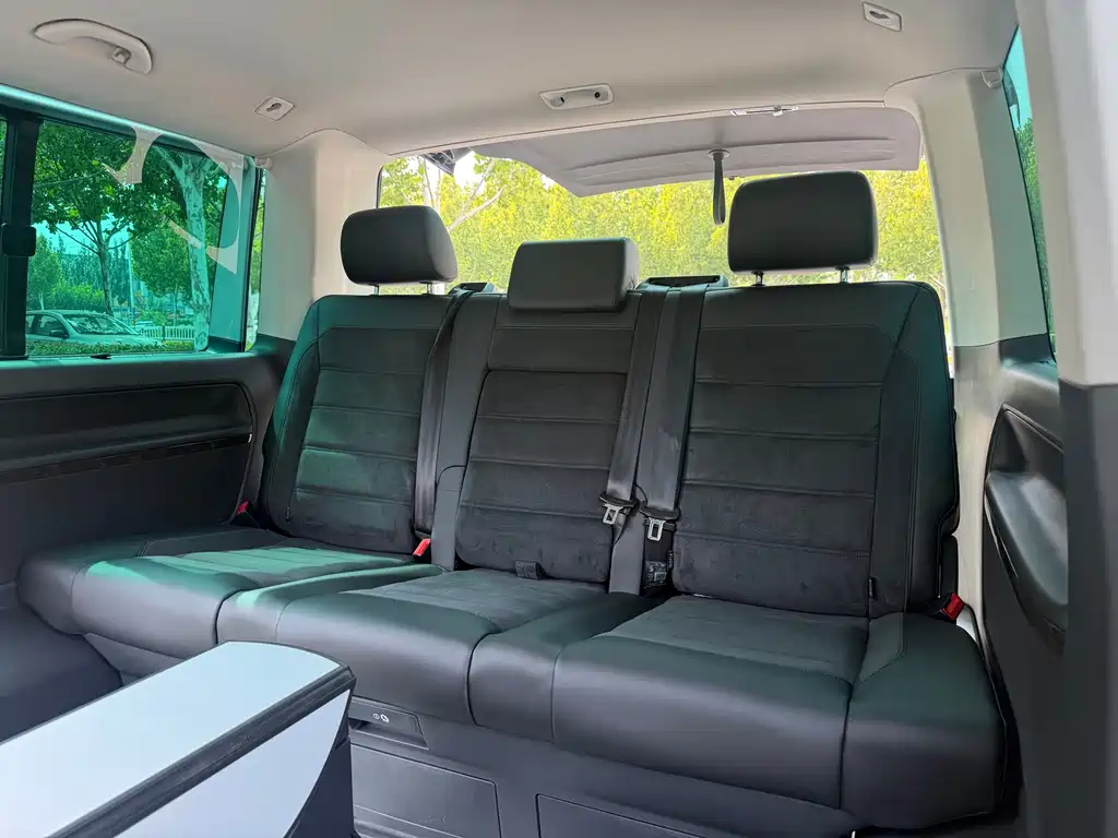 Volkswagen Multivan — миниатюра 18