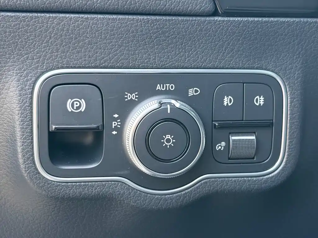 Mercedes-Benz GLA — миниатюра 15
