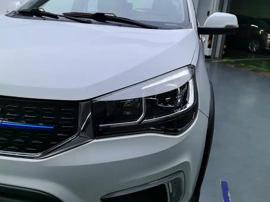 Chery New Energy Tiggo 3xe — миниатюра 5
