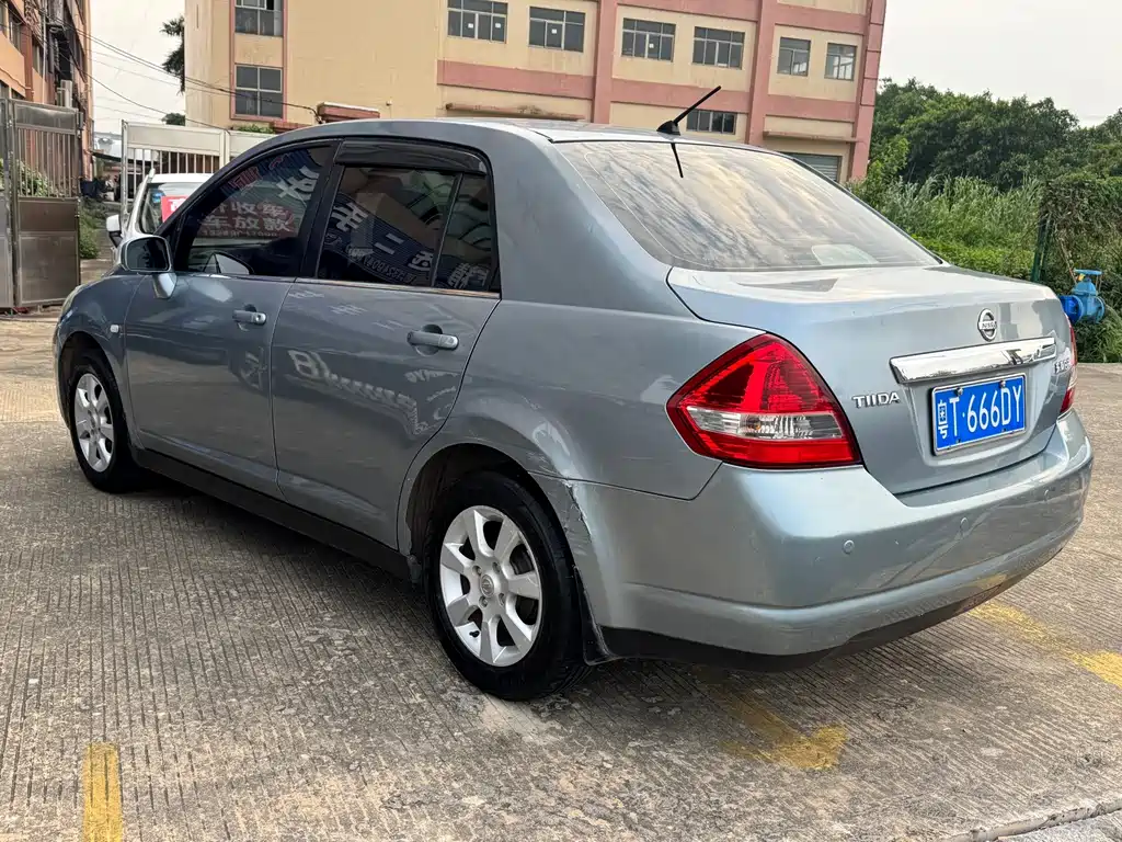 Nissan Tiida — миниатюра 6