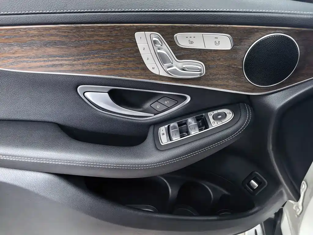 Mercedes-Benz GLC — миниатюра 31