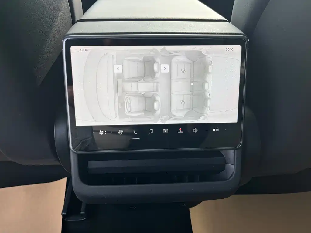 Tesla Model 3 — миниатюра 17