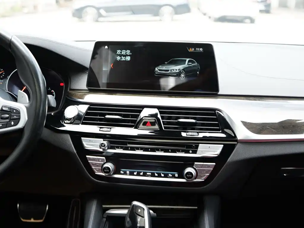 BMW 5 Series — миниатюра 17