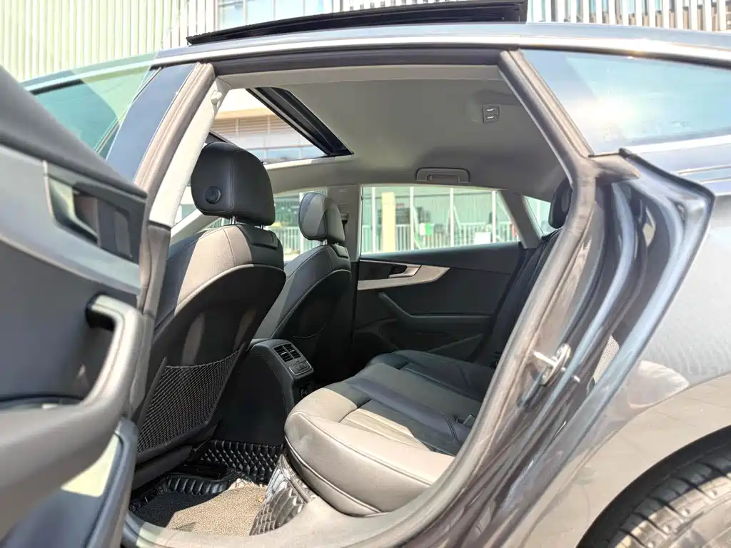 Audi A5 (Import) — миниатюра 7