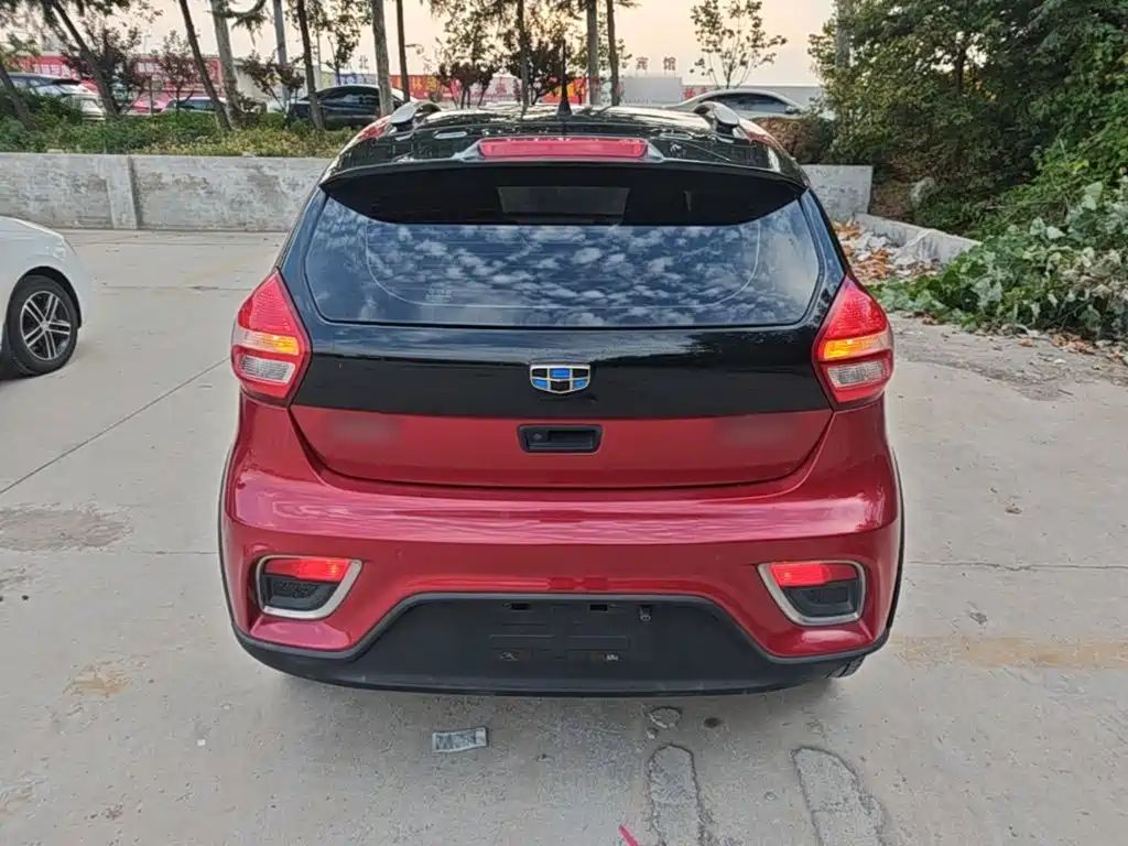 Geely Vision X1 — миниатюра 6