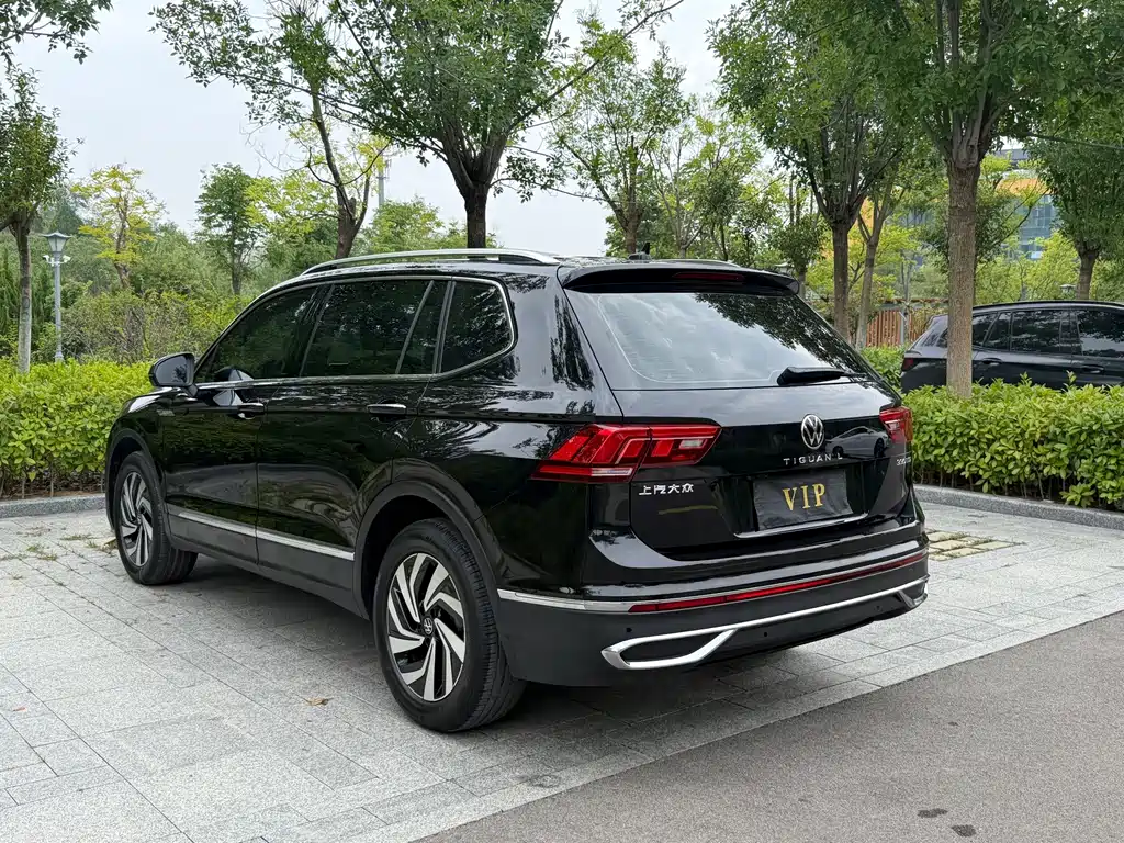 Volkswagen Tiguan L — миниатюра 15