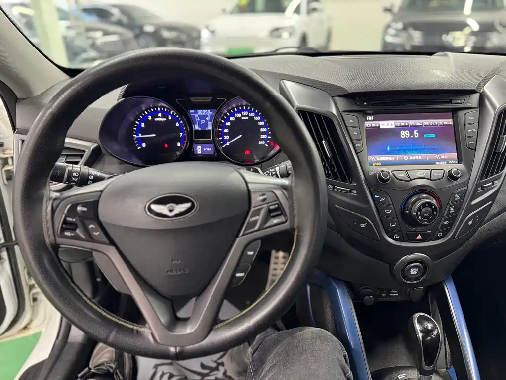 Hyundai Veloster — миниатюра 6