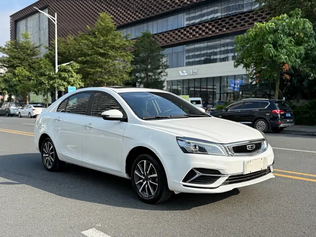 Geely Emgrand — миниатюра 3