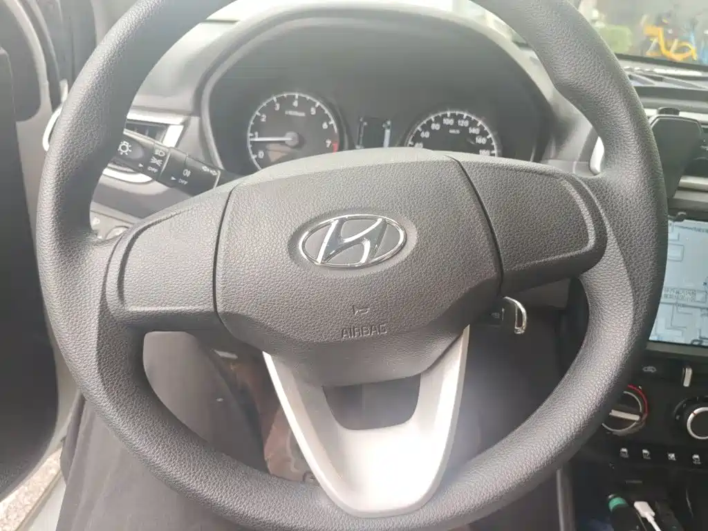 Hyundai Verna — миниатюра 6