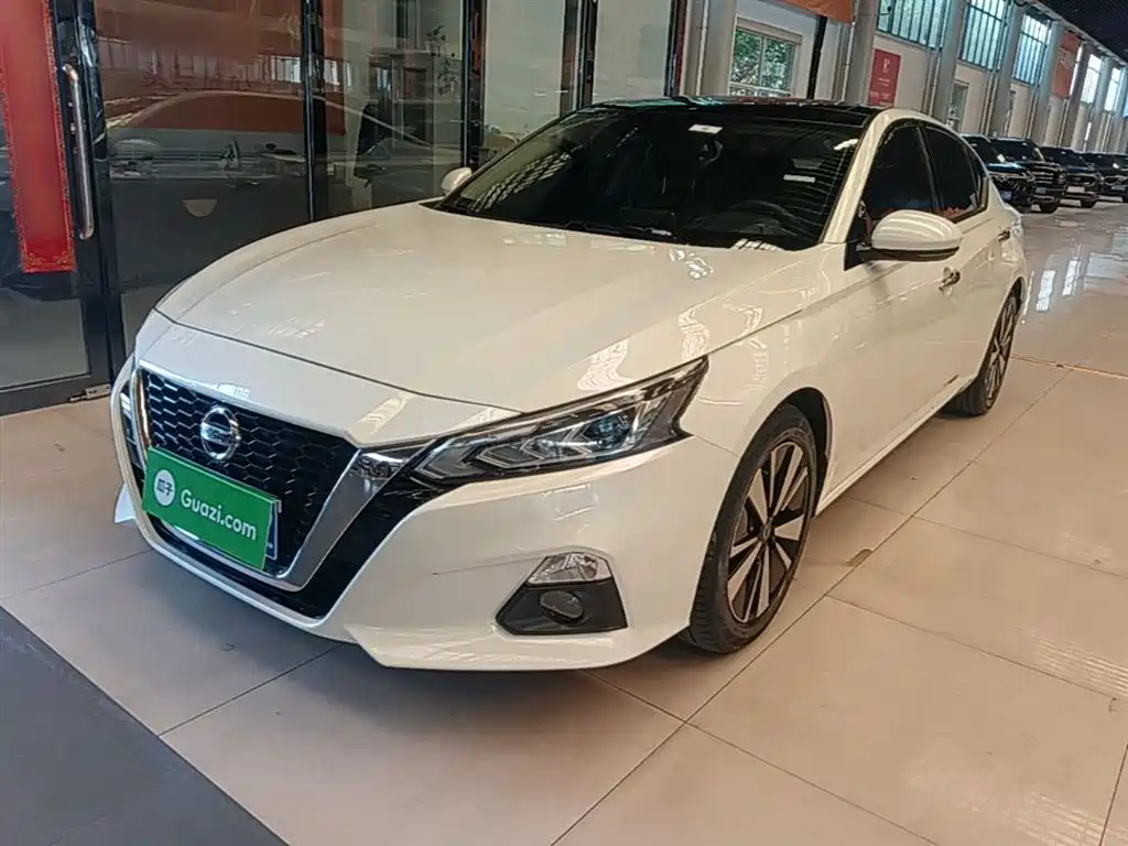 Купить Nissan Teana