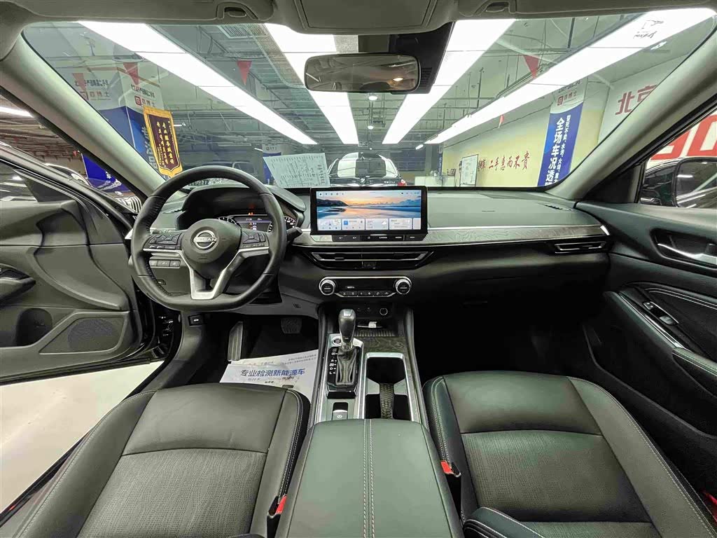 Nissan Teana 2.0 л 2024 г. Чёрный, пробег 33000 км