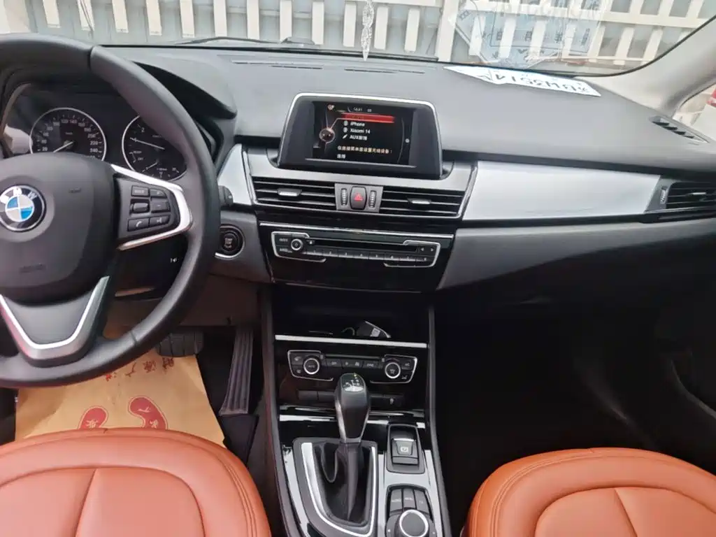 BMW 2 Series Active Tourer — миниатюра 13