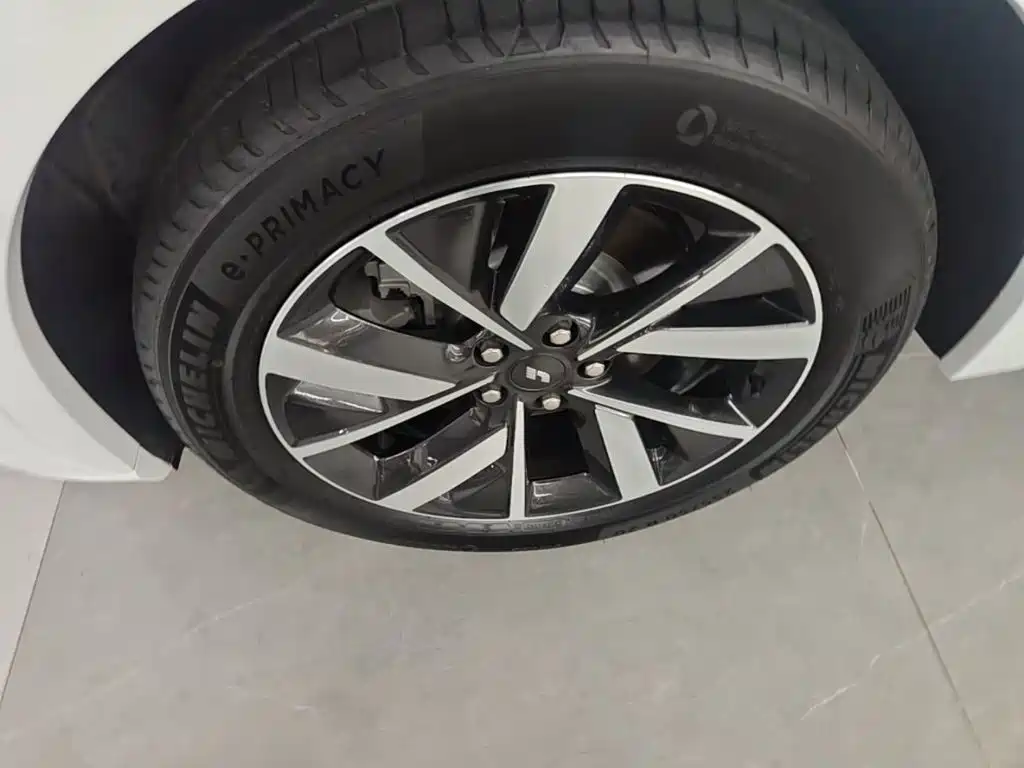 Li Auto Li L7 — миниатюра 23