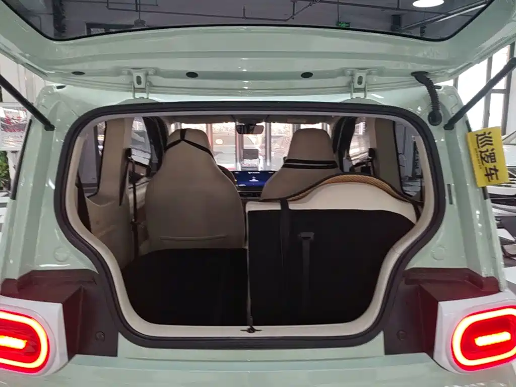 Wuling MINIEV — миниатюра 19