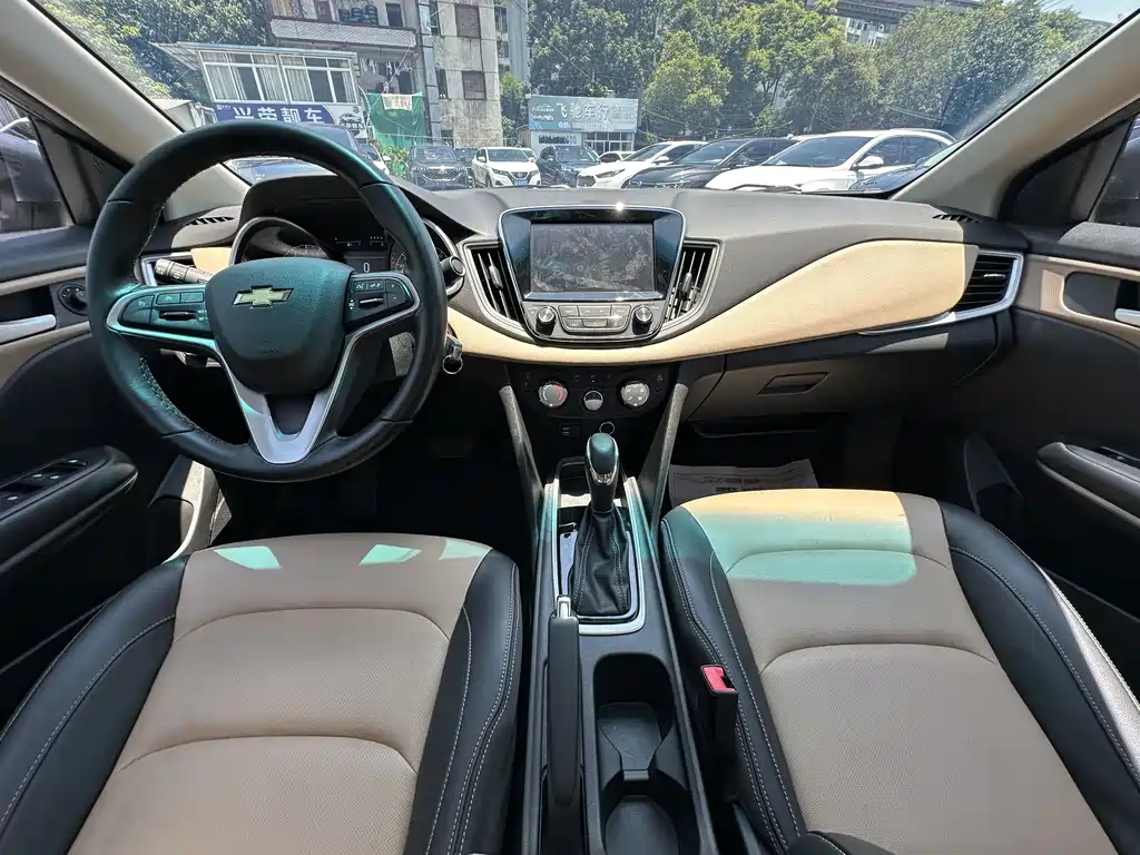 Chevrolet Monza 2020 320 AT