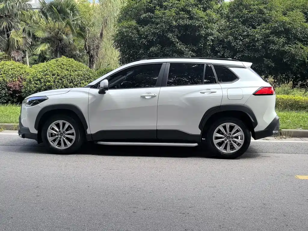 Toyota Corolla Cross — миниатюра 4