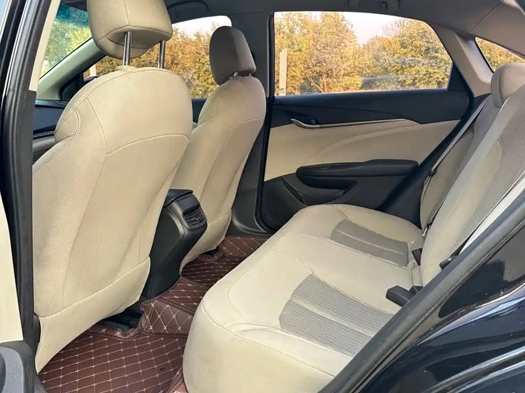 Buick Excelle — миниатюра 7