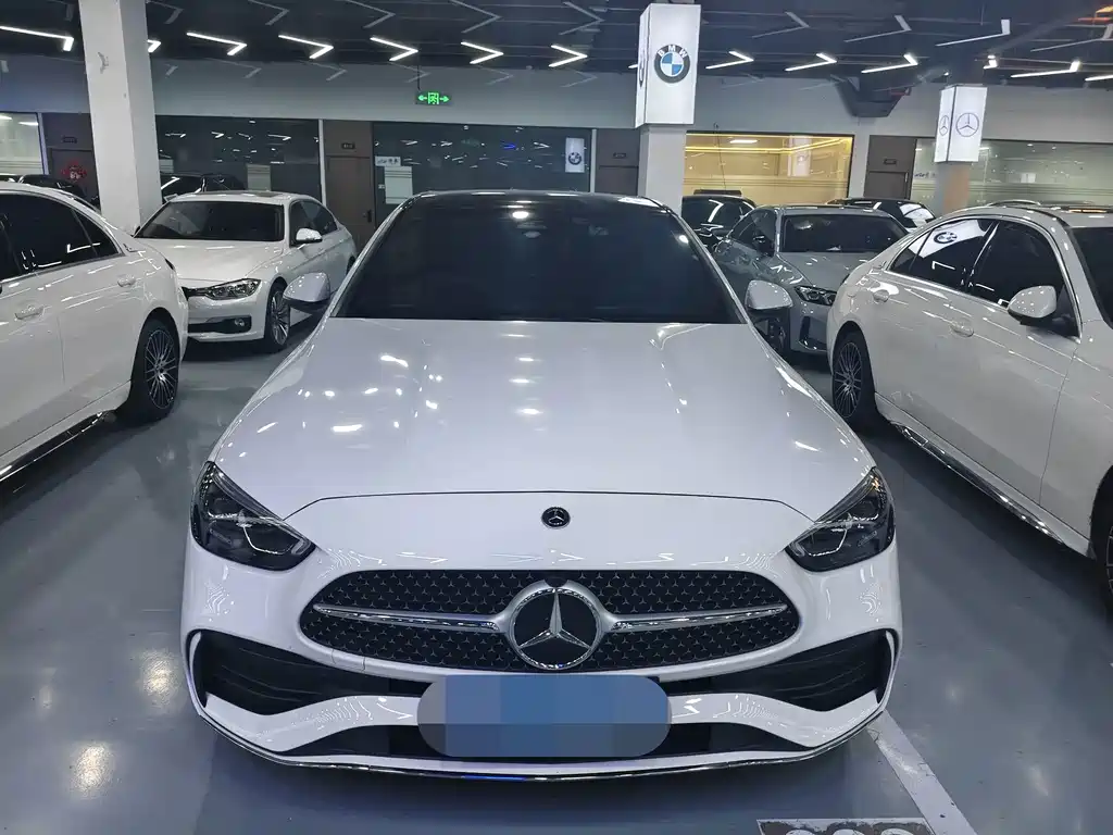 Mercedes-Benz C-Class — миниатюра 2