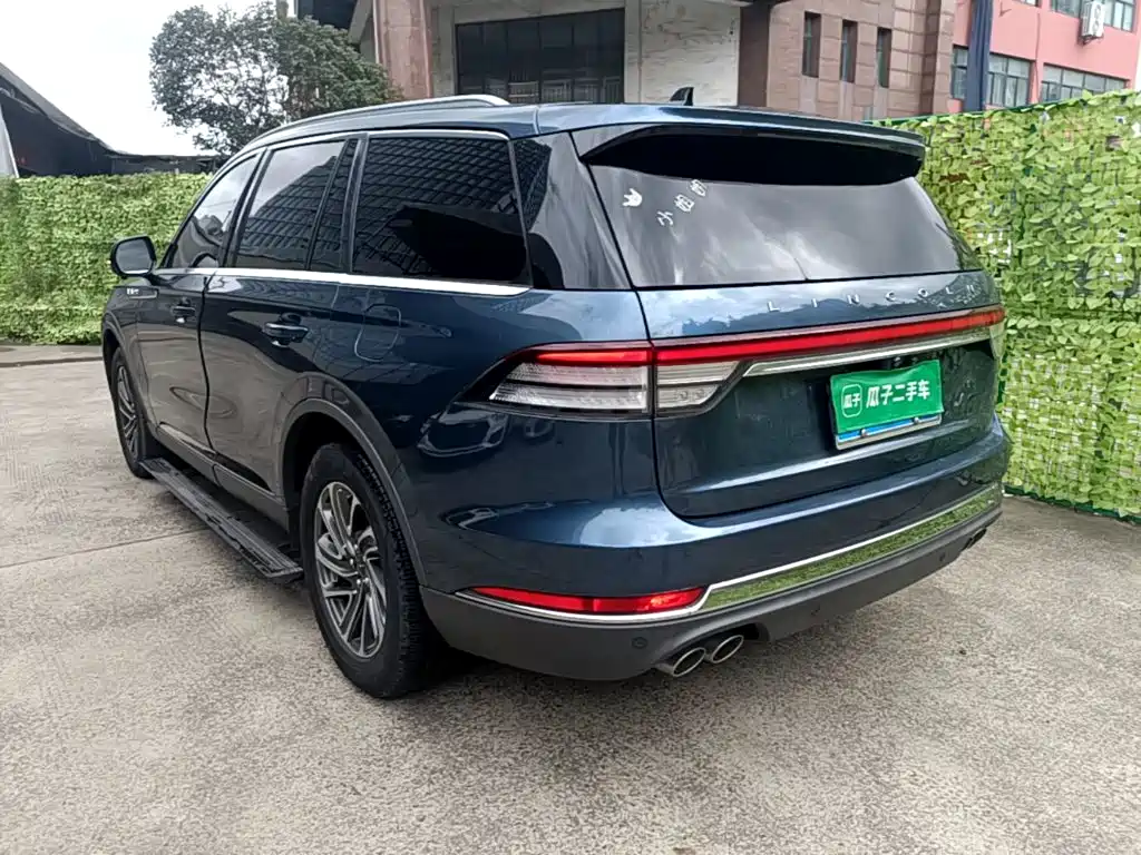 Lincoln Aviator (Import) — миниатюра 5