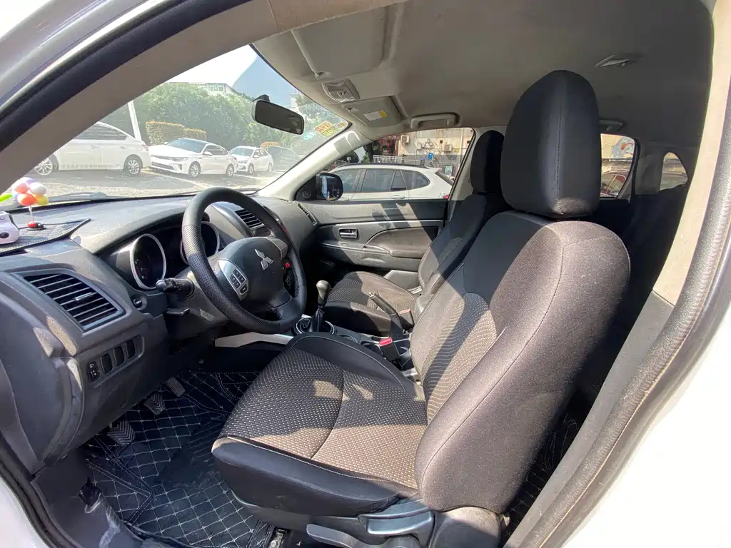 Mitsubishi ASX — миниатюра 10