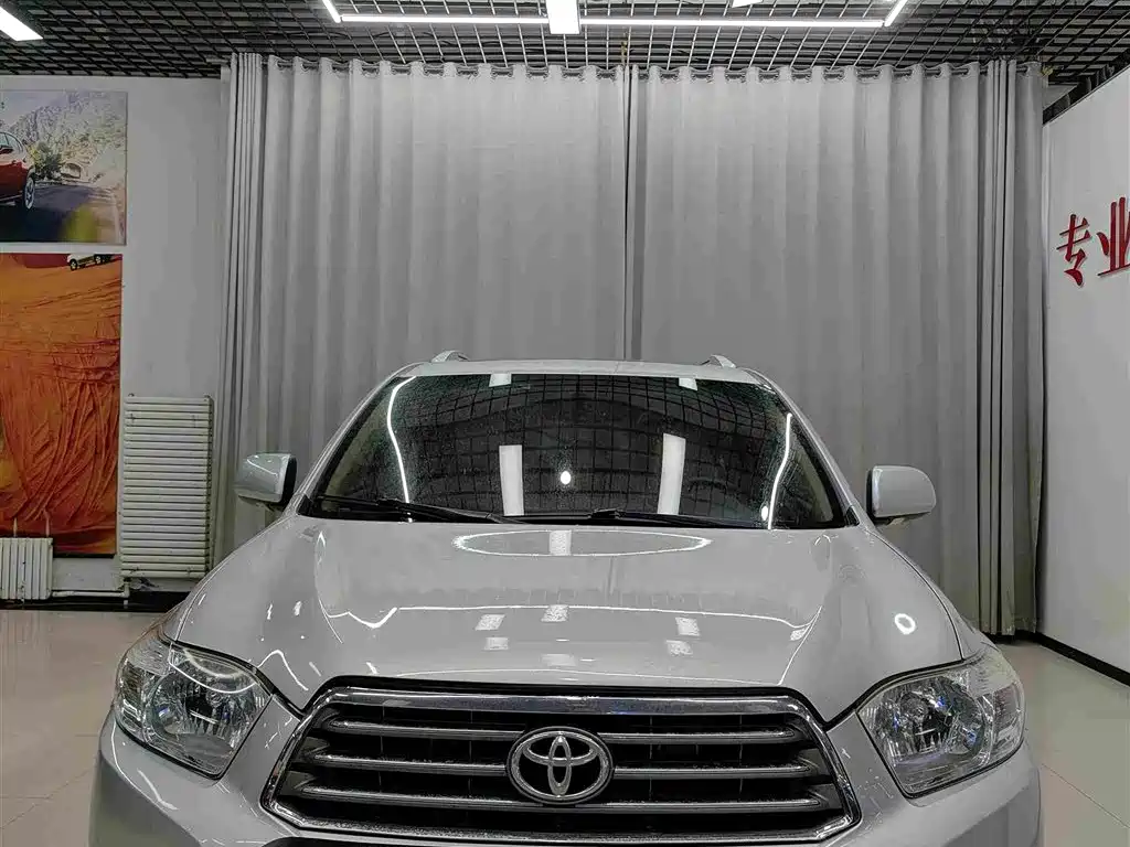 Toyota Highlander (Import) — миниатюра 2