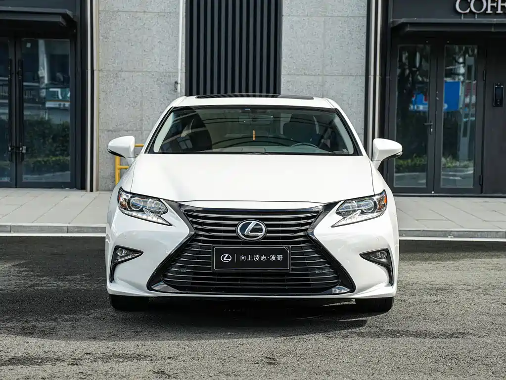 Lexus ES — миниатюра 2