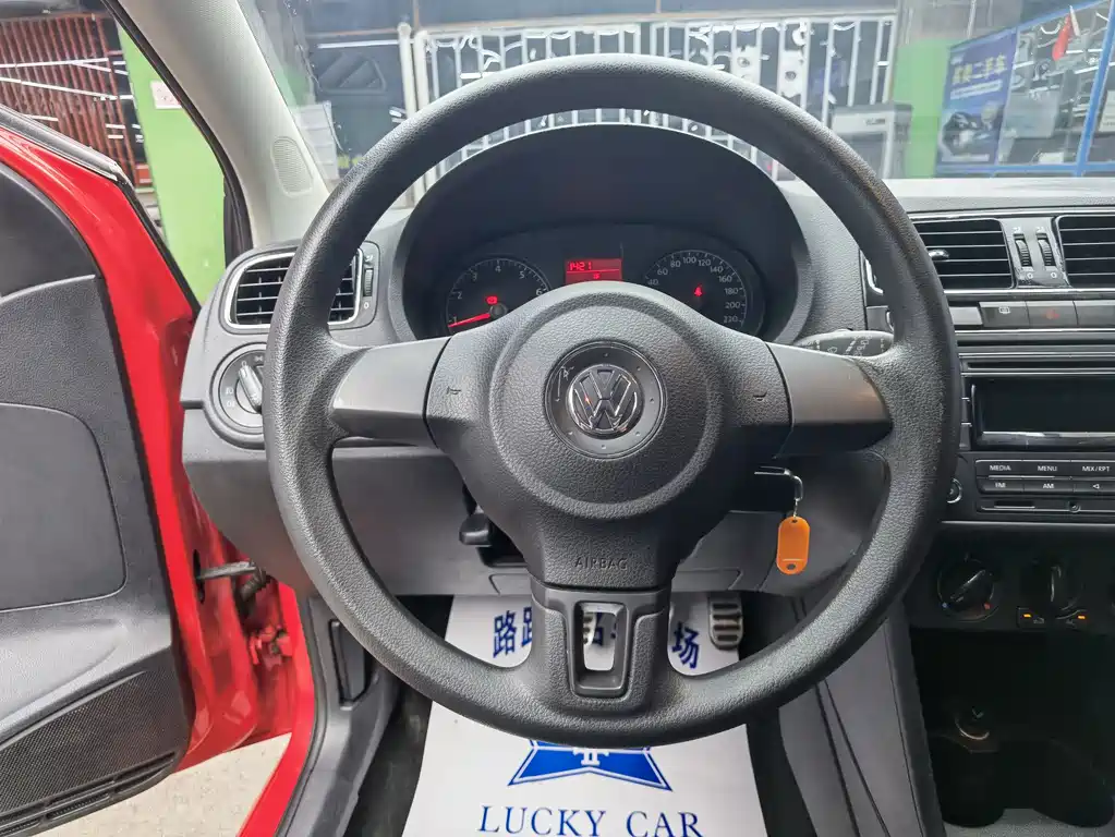 Volkswagen Polo — миниатюра 10