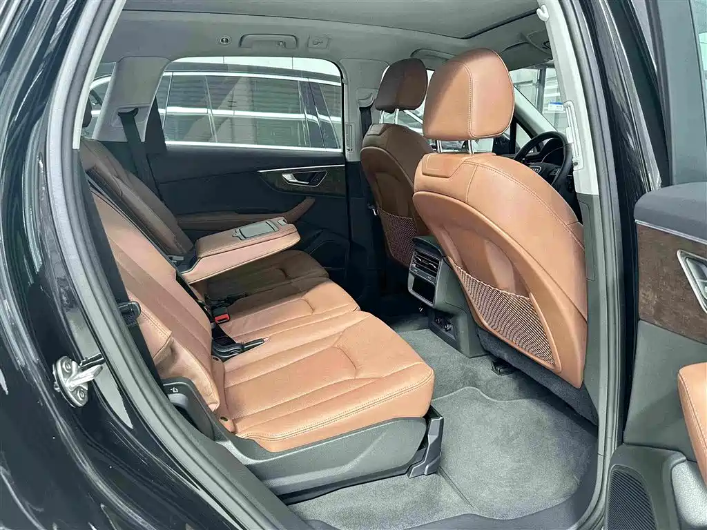 Audi Q7 — миниатюра 15