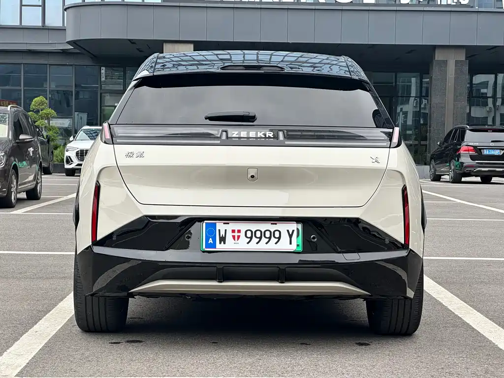 Zeekr X — миниатюра 6