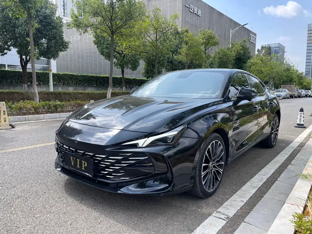MG MG7