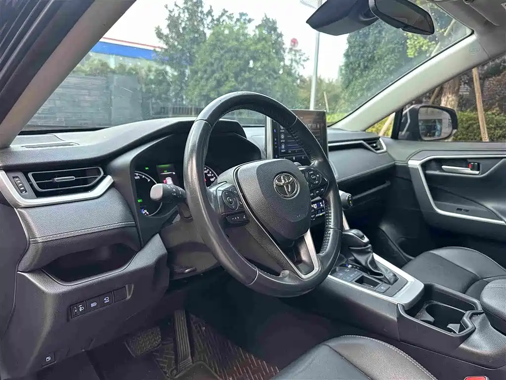 Toyota Wildlander — миниатюра 5