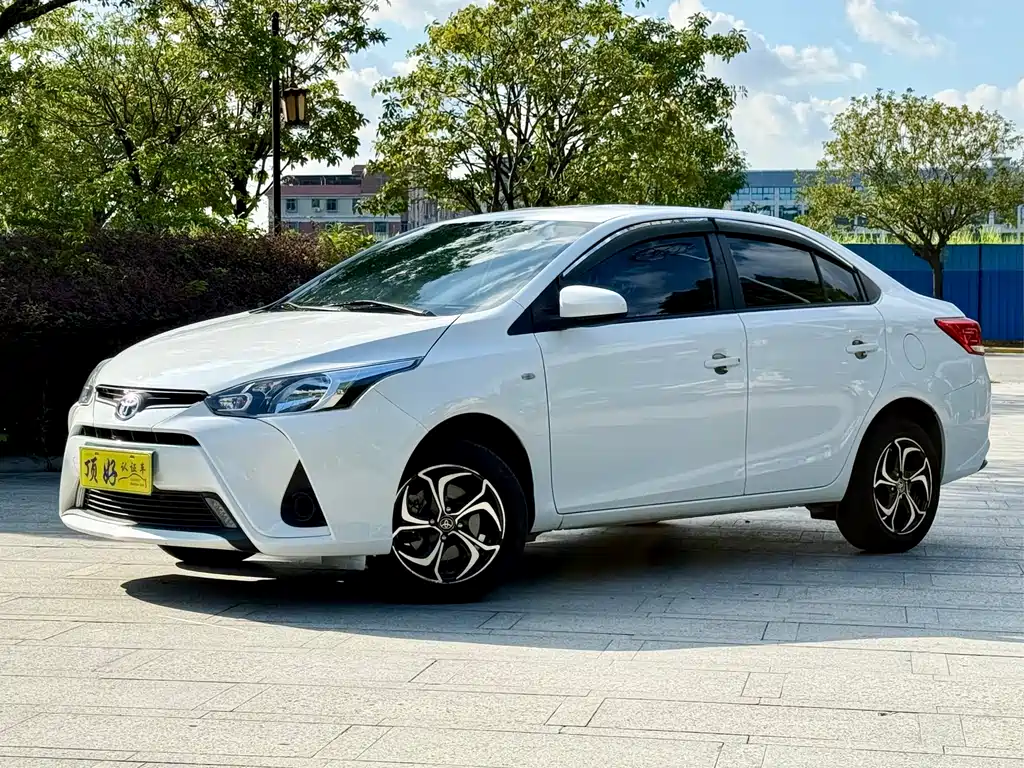 TOYOTA YARIS L TO ENJOY