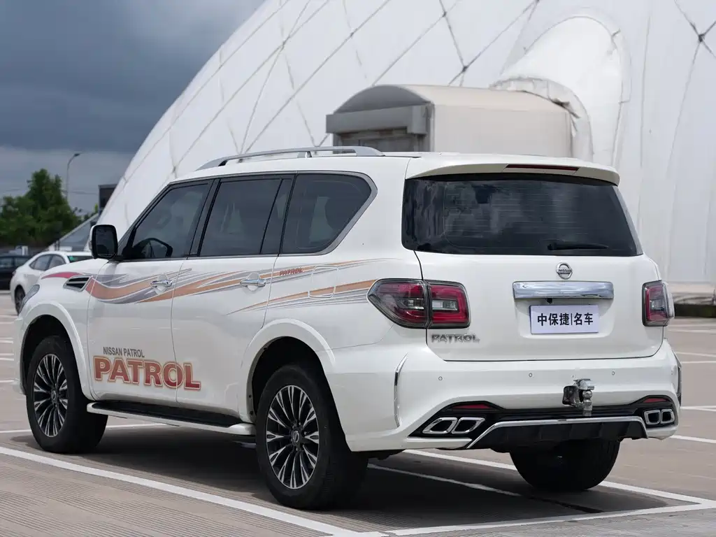 Nissan Patrol — миниатюра 20