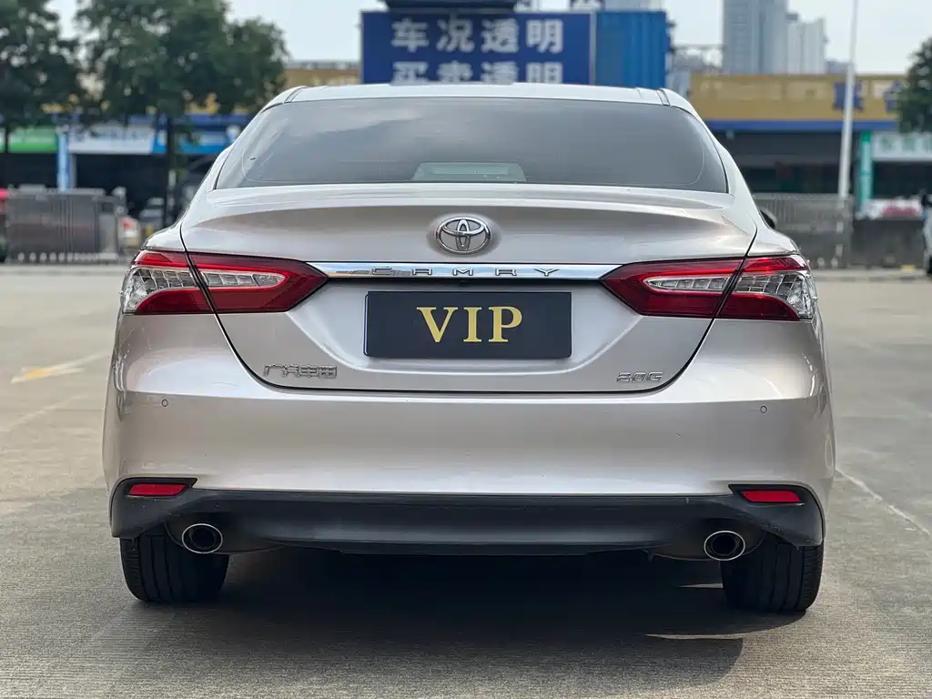 Toyota Camry — миниатюра 17