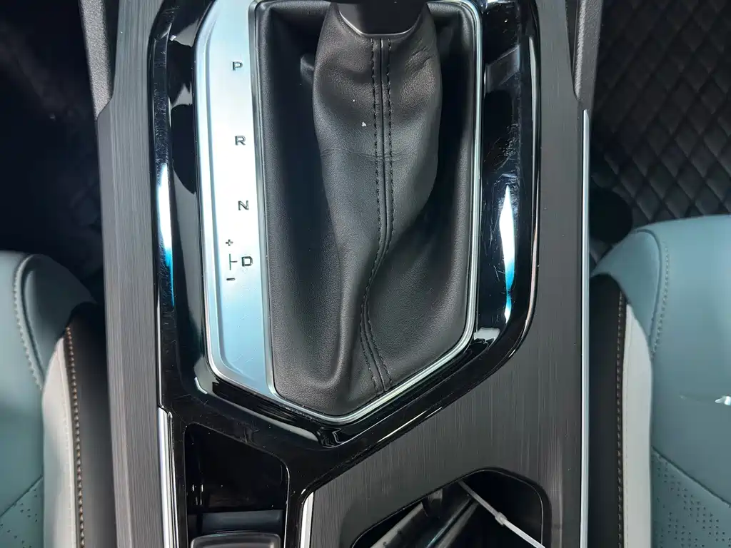 Geely Emgrand S — миниатюра 14
