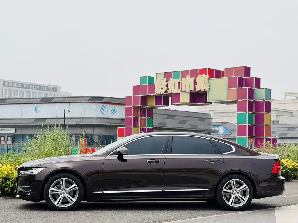 Volvo S90 2019 T5