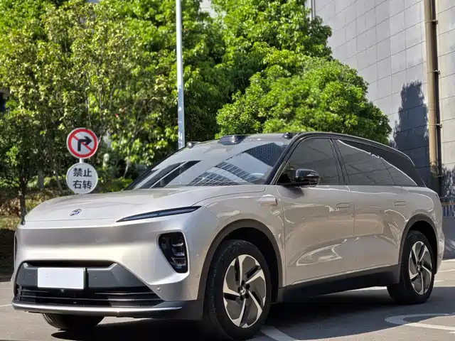 2024 Nio ES8