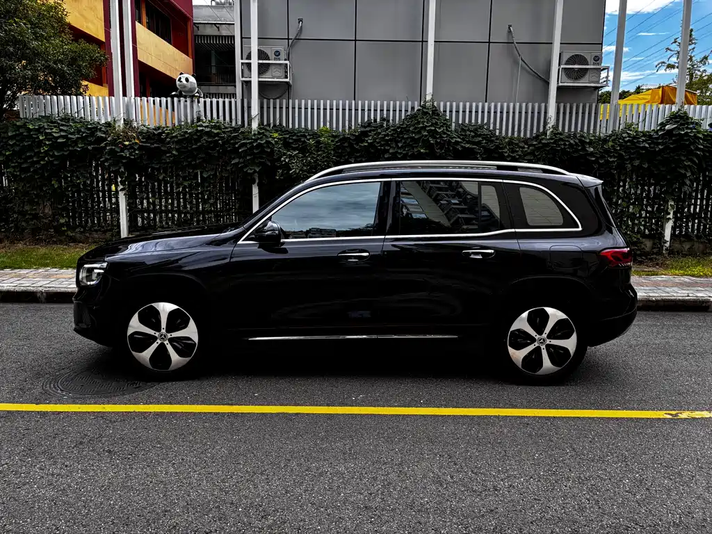 Mercedes-Benz GLB — миниатюра 7