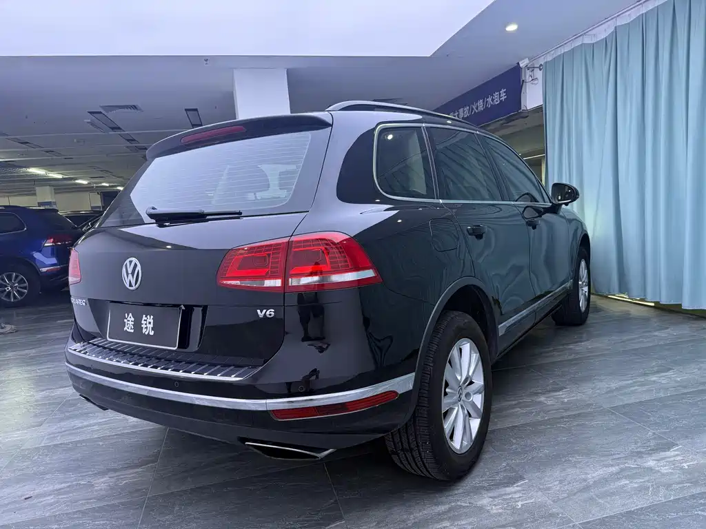 Volkswagen Touareg — миниатюра 7