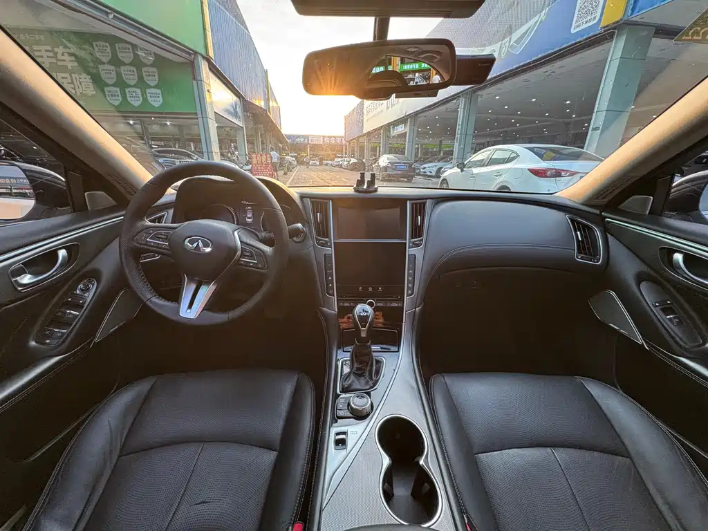 Infiniti Q50L — миниатюра 6