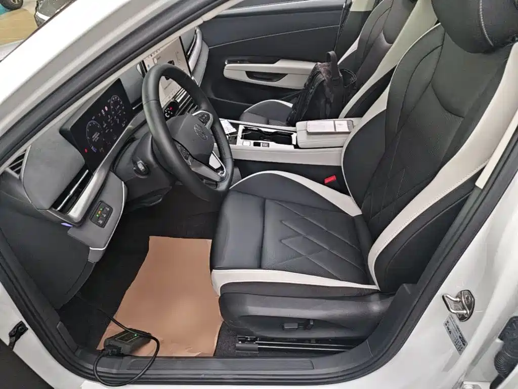 Volkswagen Sagitar — миниатюра 15