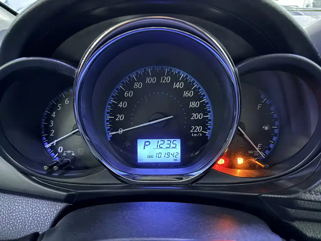 Toyota Yaris L — миниатюра 15