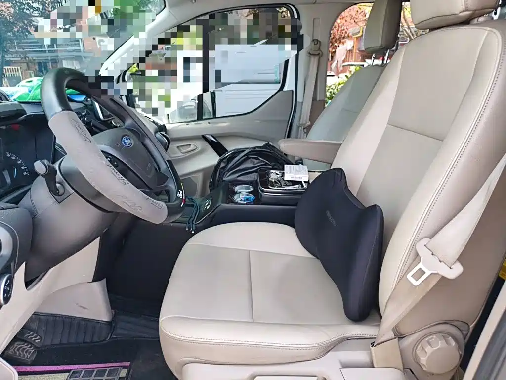 Ford Transit — миниатюра 8