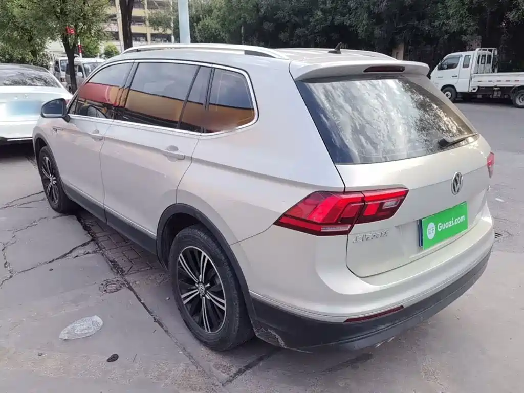 Volkswagen Tiguan L — миниатюра 5