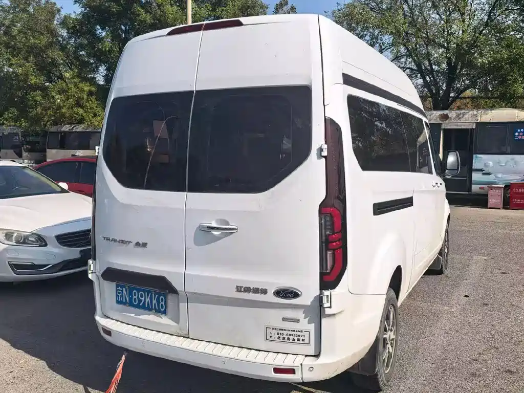 Ford Transit — миниатюра 6