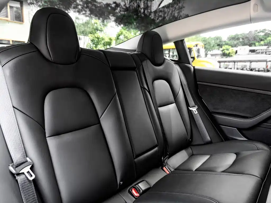 Tesla Model 3 — миниатюра 11