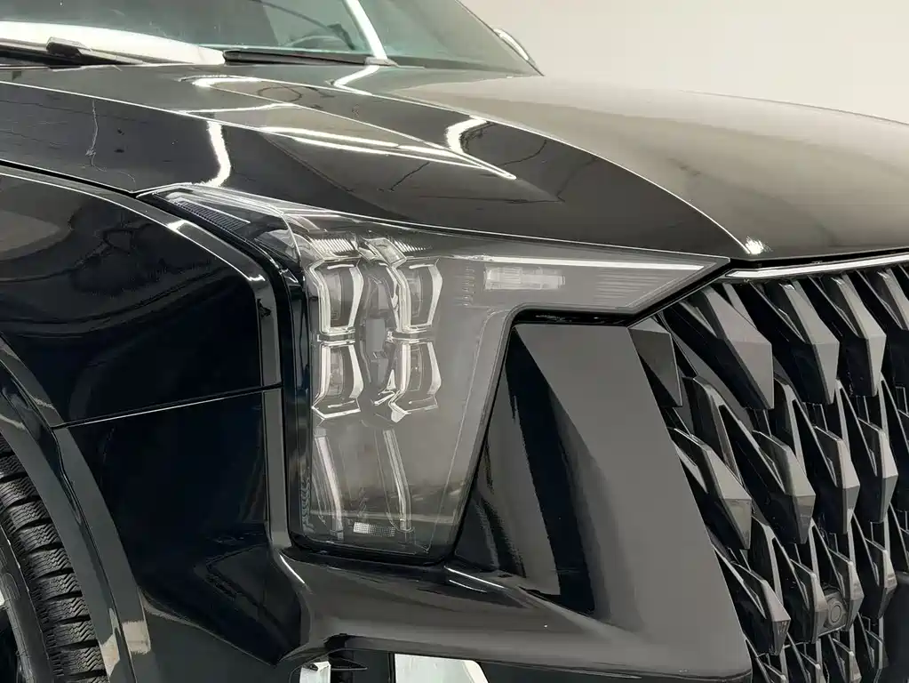 GAC GS8 2022 2.0TM Luxury ( мест)