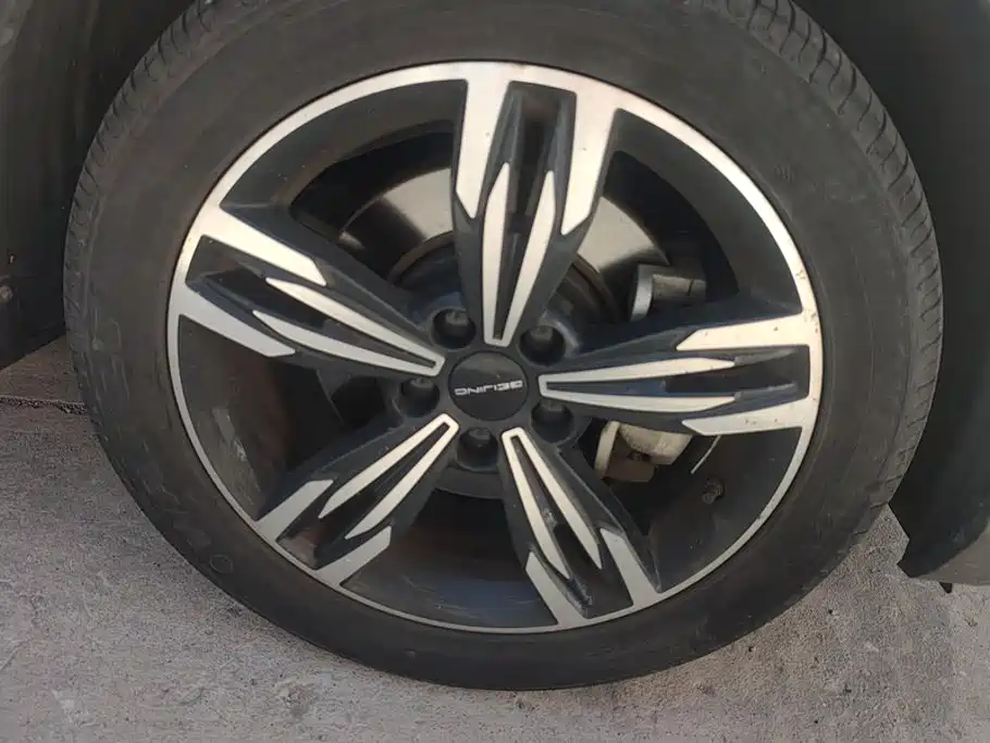 BAIC EX3 — миниатюра 6