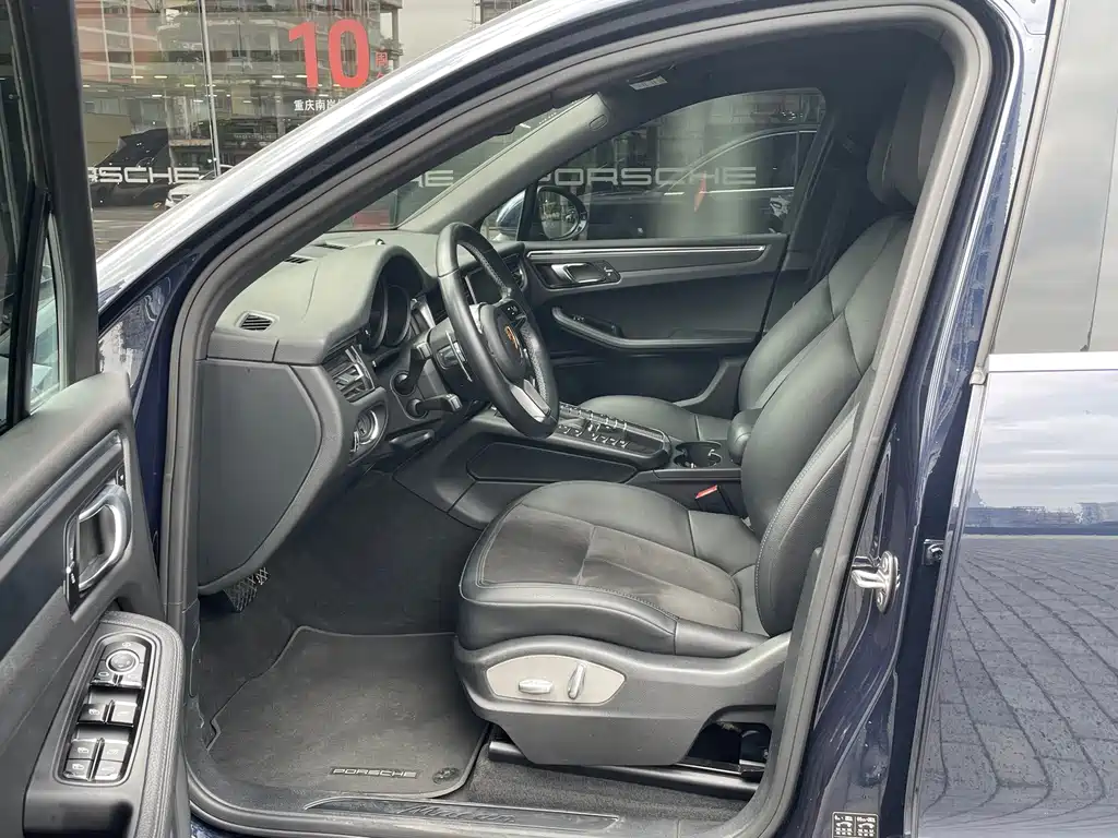 Porsche Macan — миниатюра 5
